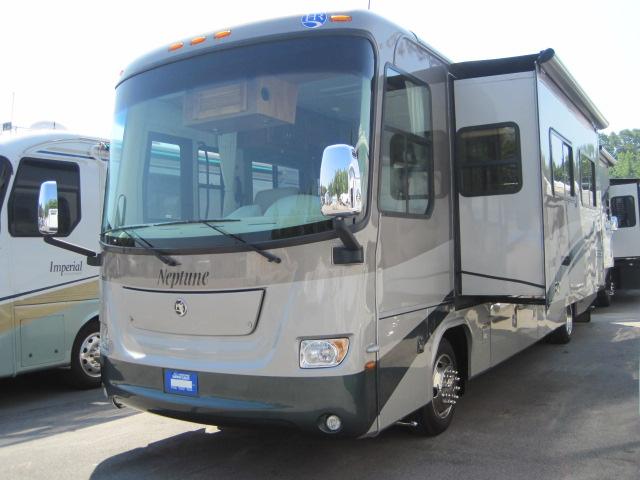 Used 2007 Holiday Rambler Neptune 37PBD 2/SLIDES Class A - Diesel For Sale